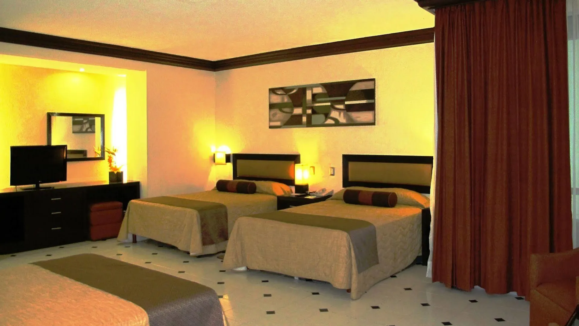 Hotel El Conquistador Del Paseo De Montejo Мерида Мексика